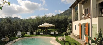 Villa with private pool, garden, quality furnishings in a beautiful location.