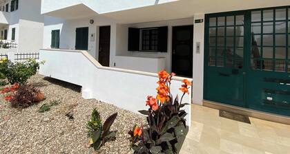 Fully Renovated Apartment with Private Terrace – Near Beach & Lisbon