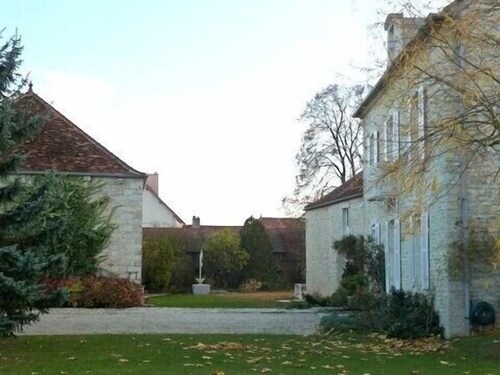 A haven of peace in a large Charming Residence