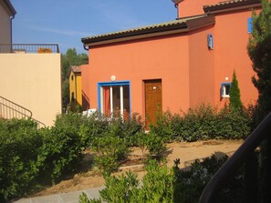 Exterior detail - Apartment sleeps 6 in a residence near the sea in Lozari (Palasca)