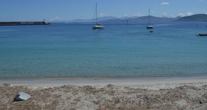 Appartement 6 couchages dans une résidence proche mer à Lozari