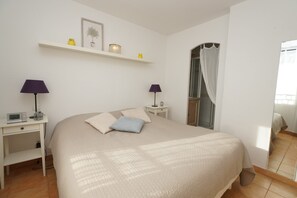 2 chambres, fer et planche à repasser, Wi-Fi gratuit