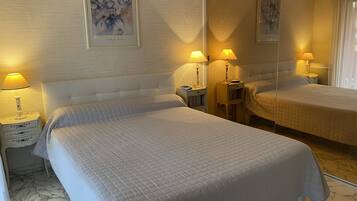 1 sovrum, strykjÀrn/strykbrÀda, gratis wi-fi och sÀngklÀder