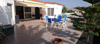 Attractive chalet on the Costa Calma with many extras and air conditioning