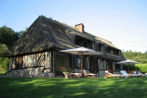 Superbe Villa avec piscine, proche Deauville Ancien pressoir normand 