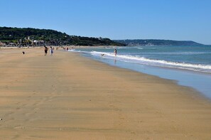 Beach nearby, sun loungers
