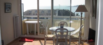Studio avec belle vue mer EXCEPTIONNEL à 50m DE LA PLAGE SANS VIS A VIS