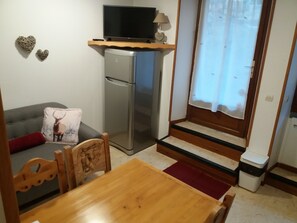 Interior - Self-contained apartment in house in Cauterets (Hautes-Pyrénées)