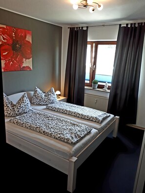 1 Schlafzimmer, Bügeleisen/Bügelbrett, kostenloses WLAN, Bettwäsche