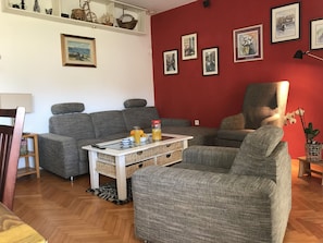 TV, DVD player, stereo