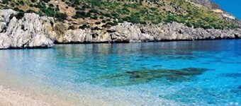 Deborah apartment, comfortable apartment with sea view, wifi free