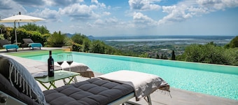 Top cottage with sea view and pool in Tuscany
8 people, Poolhouse on request +2