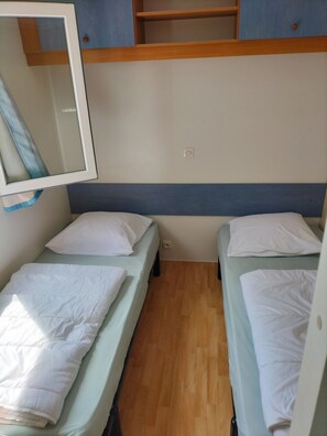 2 bedrooms, free WiFi - tatiana 2 bedroom mobile home (Cabariot)
