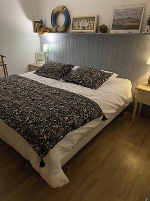 1 chambre, chambres insonorisées, fer et planche à repasser, Wi-Fi