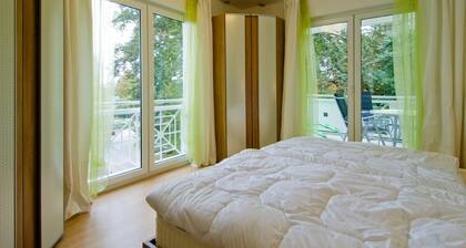 Exclusive holiday home in Zinnowitz, central & close to the beach