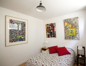 1 bedroom, iron/ironing board, free WiFi, bed sheets