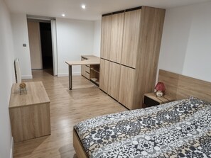 2 bedrooms, iron/ironing board, WiFi, bed sheets - Apartment in Alsace (Bennwihr)