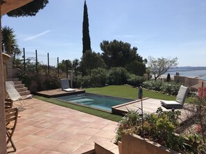 Piscine couverte, piscine extérieure