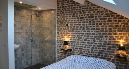 Gîte Histoire d'Ardenne with sauna in the historic center of La Roche