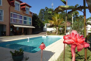 Pool - Between sea and mountain, near the beach and the volcano, (LE TAMPON)