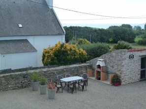 Outdoor dining - HOUSE FOR YOUR HOLIDAYS NEAR THE OCEAN - 2 STARS - (Plozévet)