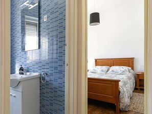 2 室のベッドルーム、WiFi、ベッドシーツ