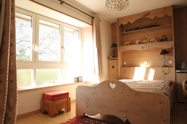 2 Schlafzimmer, Bügeleisen/Bügelbrett, kostenloses WLAN