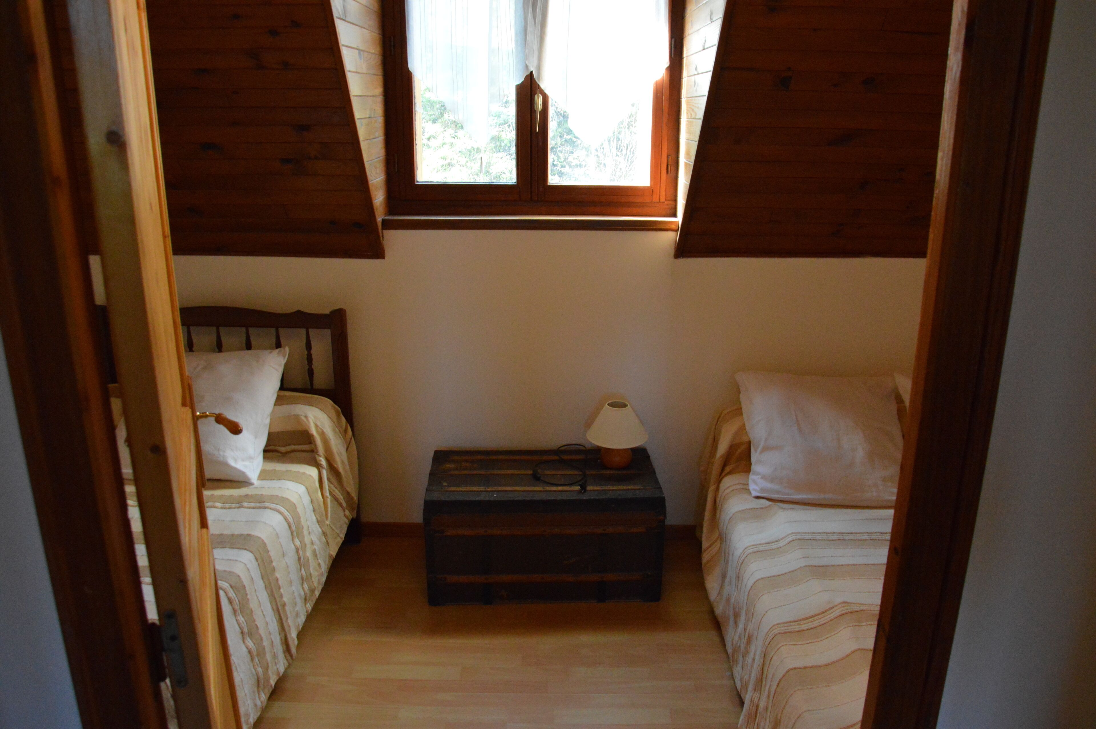 5 sovrum, strykjärn/strykbräda och resesäng