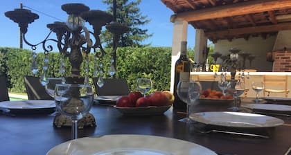 Maison de charme avec piscine chauffée, au calme sans vis-à -vis.