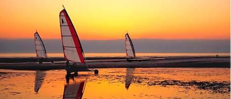 Beach nearby, beach towels