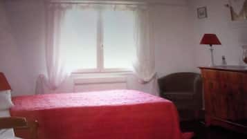 1 habitación, tabla de planchar con plancha y wifi gratis