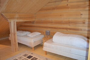 4 chambres, lit parapluie, Wi-Fi, draps fournis