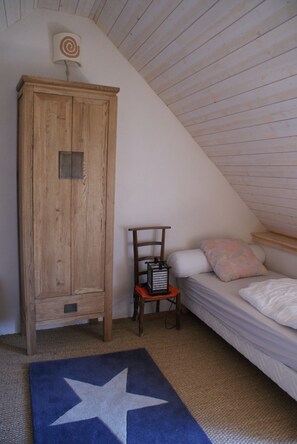 2 bedrooms, in-room safe, iron/ironing board, WiFi