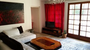 TV, fireplace, DVD player, table tennis