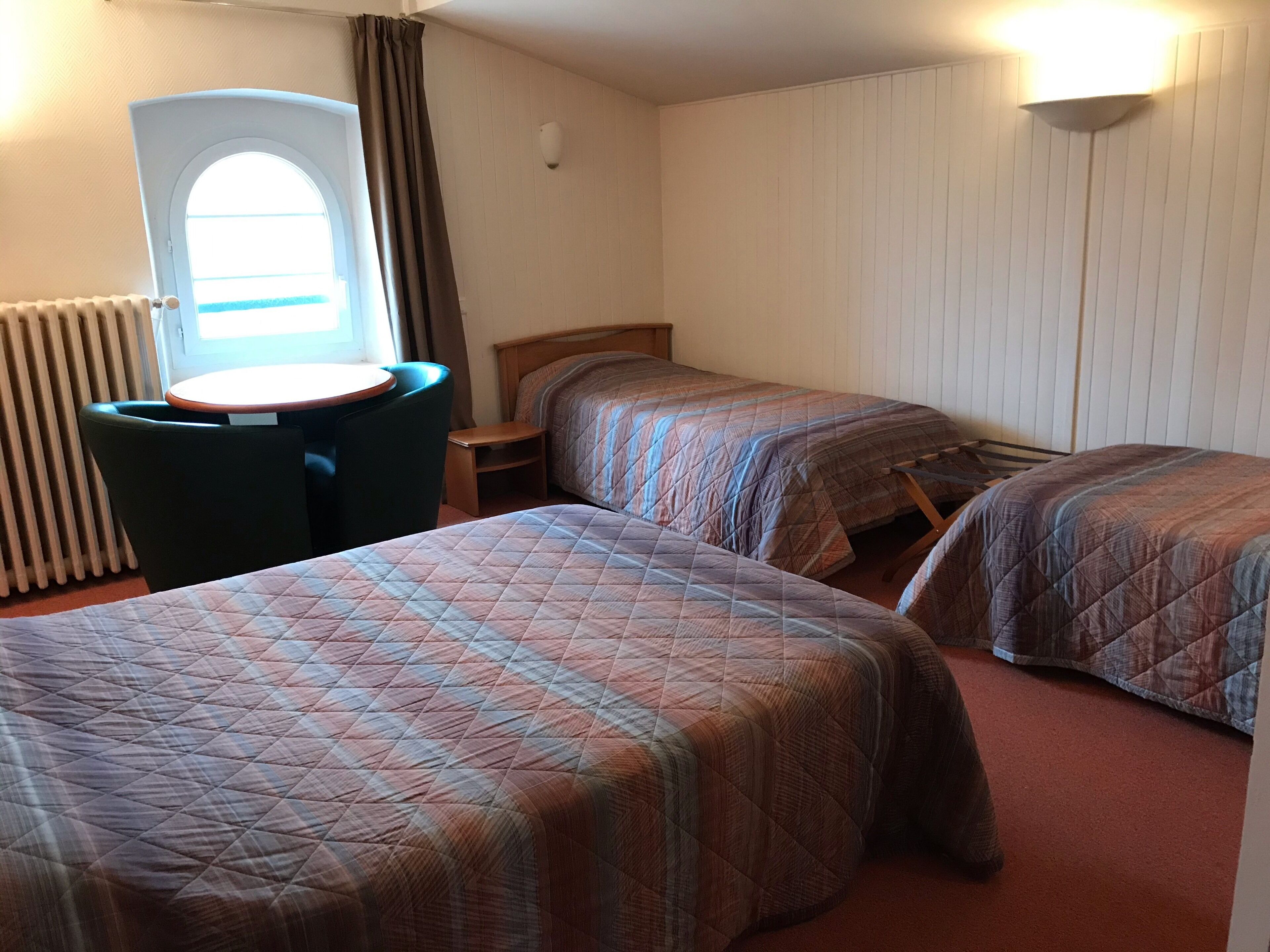 3 chambres, bureau, fer et planche à repasser, Wi-Fi