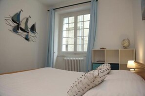 1 chambre, chambres insonorisées, fer et planche à repasser, Wi-Fi