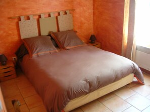 3 camere, ferro/asse da stiro