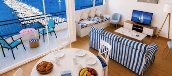 Magnificent apartment with sea view and marina.