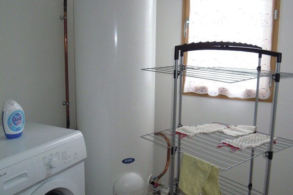 buanderie avec balon eau chaude 300L