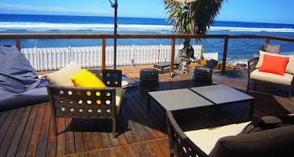 Villa pieds dans l'eau avec piscine .Vue exceptionnelle