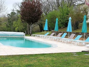 Outdoor pool, a heated pool - Near Sarlat: Amazing 18th. c. property, 2.5 acres private garden, heated pool (Sarlat-La-Canéda)