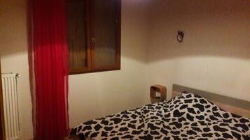 3 makuuhuonetta, silitysrauta/-lauta, Wi-Fi