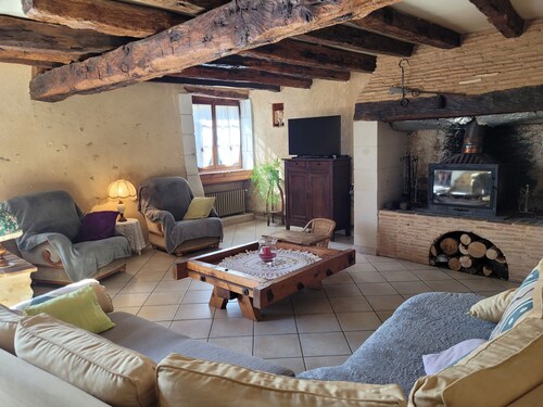 COUNTRY HOUSE 2-6 PEOPLE IN A QUIET HAMLET