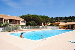 Outdoor pool - villa in family residence with swimming pool (leucate)