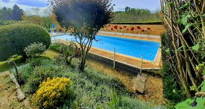 Gîte ST MARTIN 6 persons with heated swimming pool