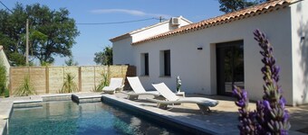 VILLA LES GRANGES- SWIMMING POOL surrounded by a green park overlooking the mountains 