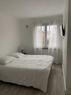 2 habitaciones, tabla de planchar con plancha y wifi