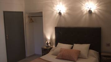 1 bedroom, iron/ironing board, travel cot, free WiFi