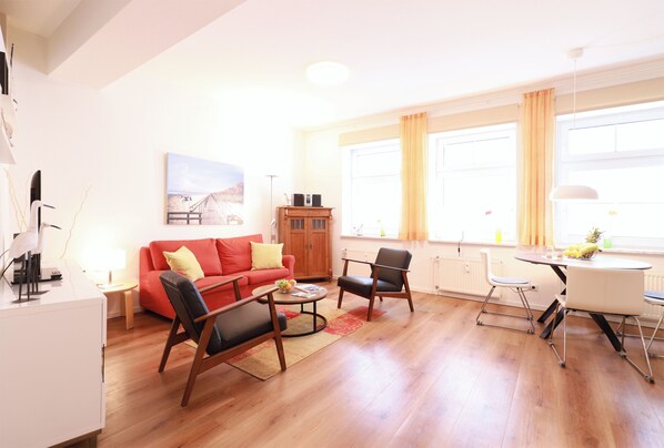 Fernseher, Stereoanlage