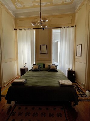3 dormitorios, tabla de planchar con plancha, wifi gratis y ropa de cama